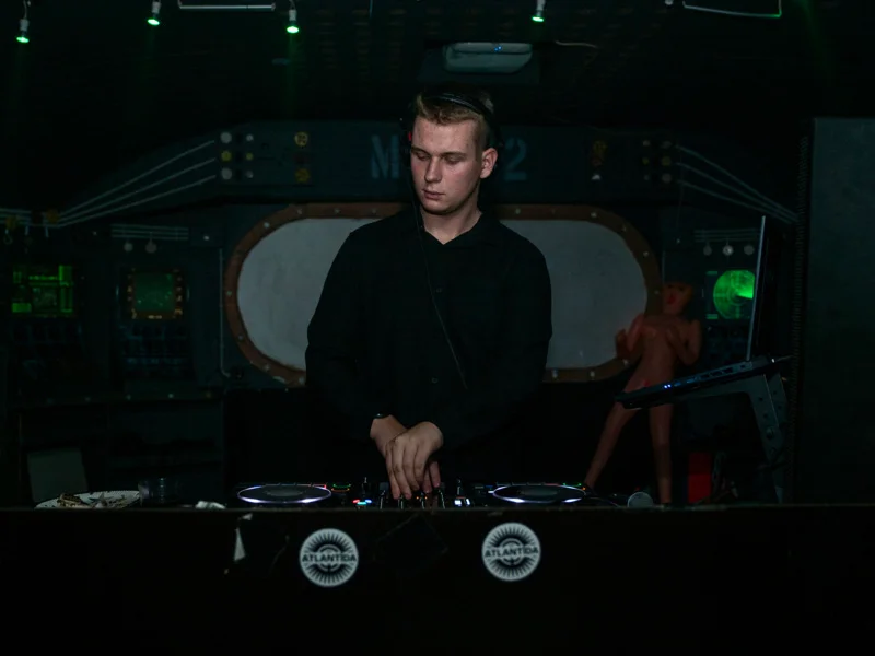 DJ Vrana na nastupu - Klub Katran, Klub