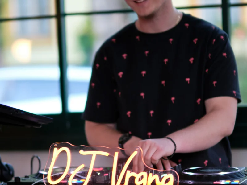 DJ Vrana na nastupu - Proslava rođendana, Proslava